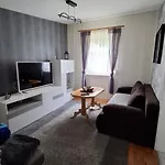 Haus In 말호프
